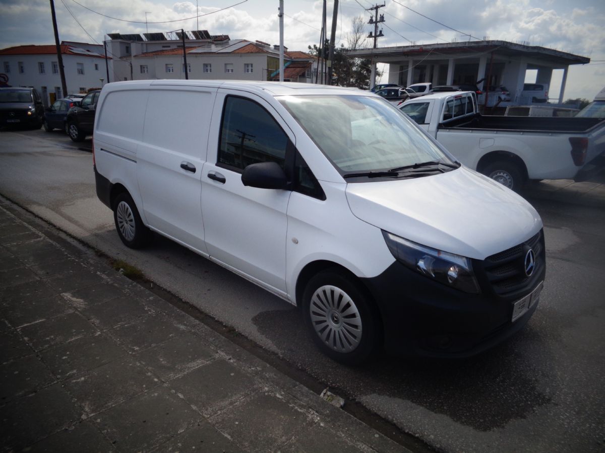 MERCEDES VITO 2021