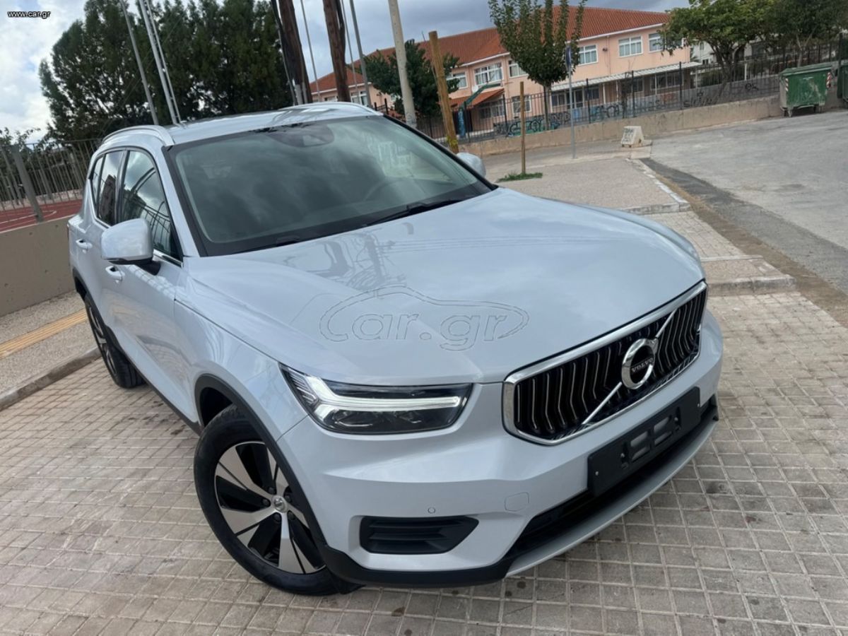 VOLVO XC 40 2021