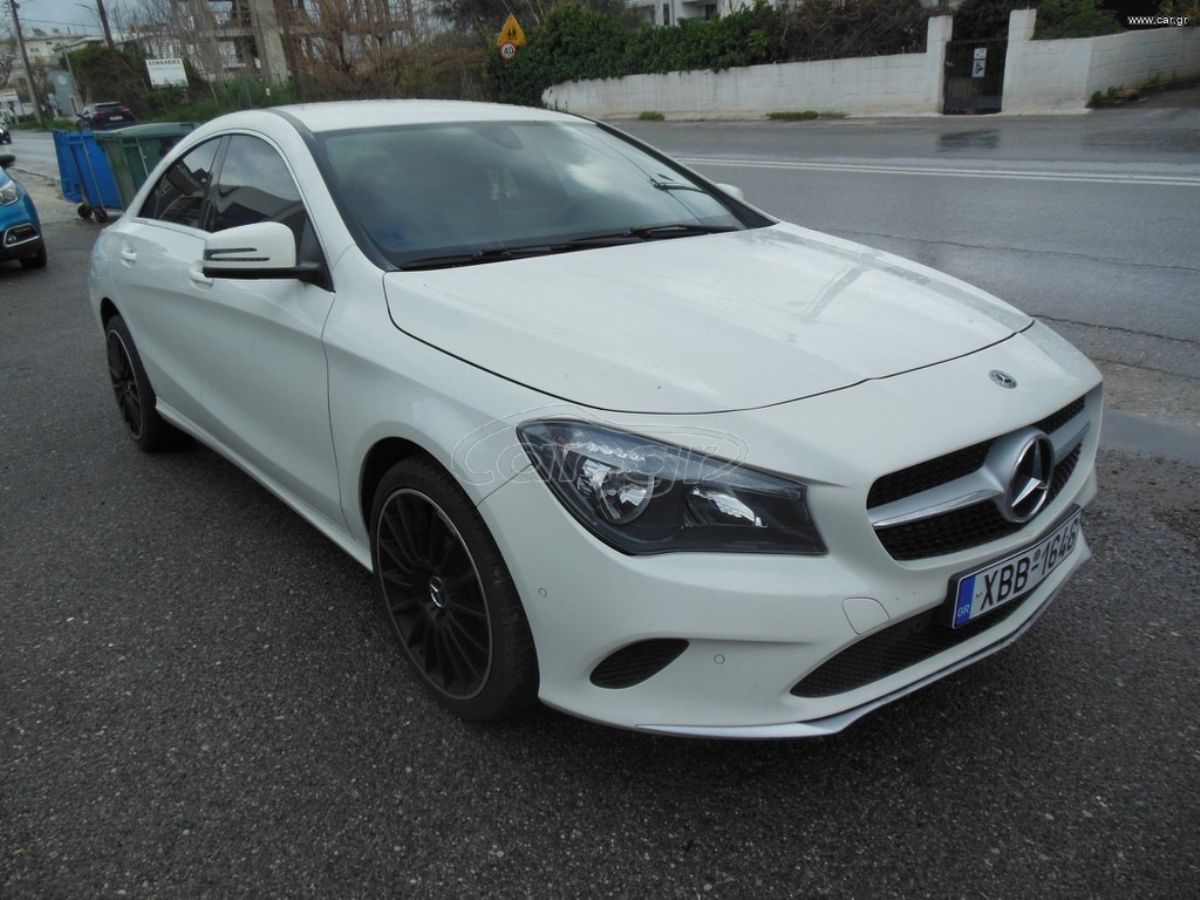 MERCEDES GLA 180 2017
