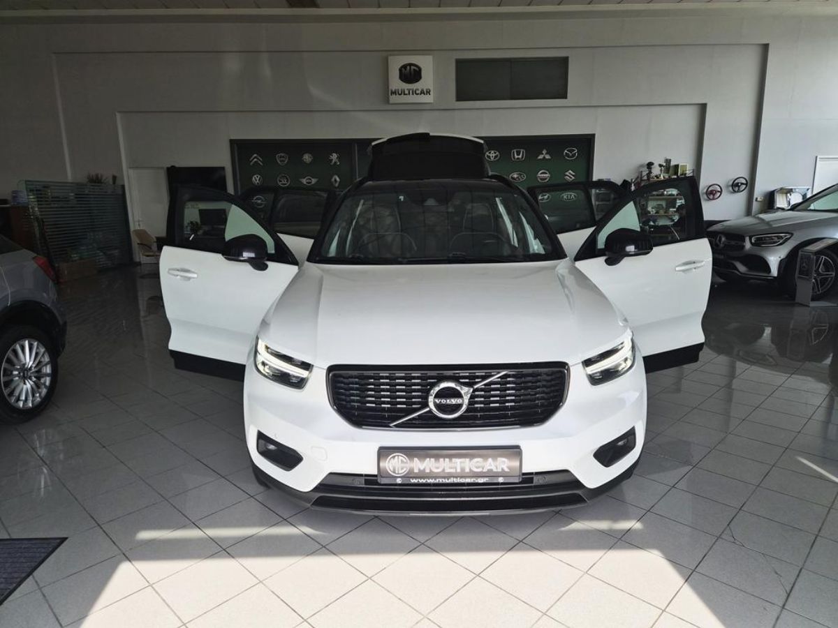 VOLVO XC 40 2019