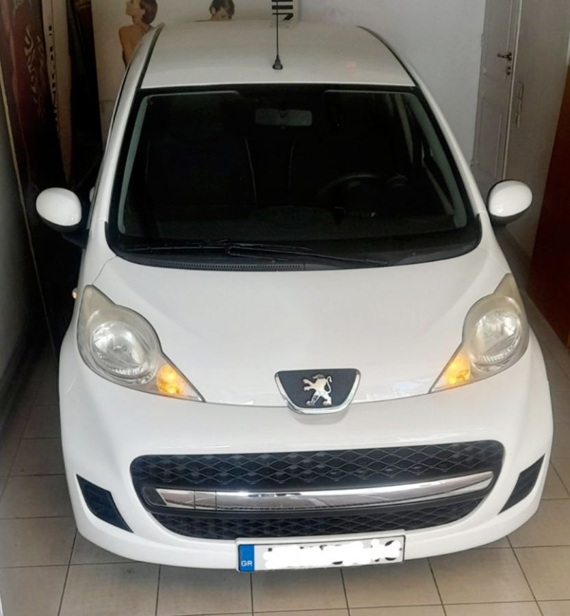 PEUGEOT 107 2011