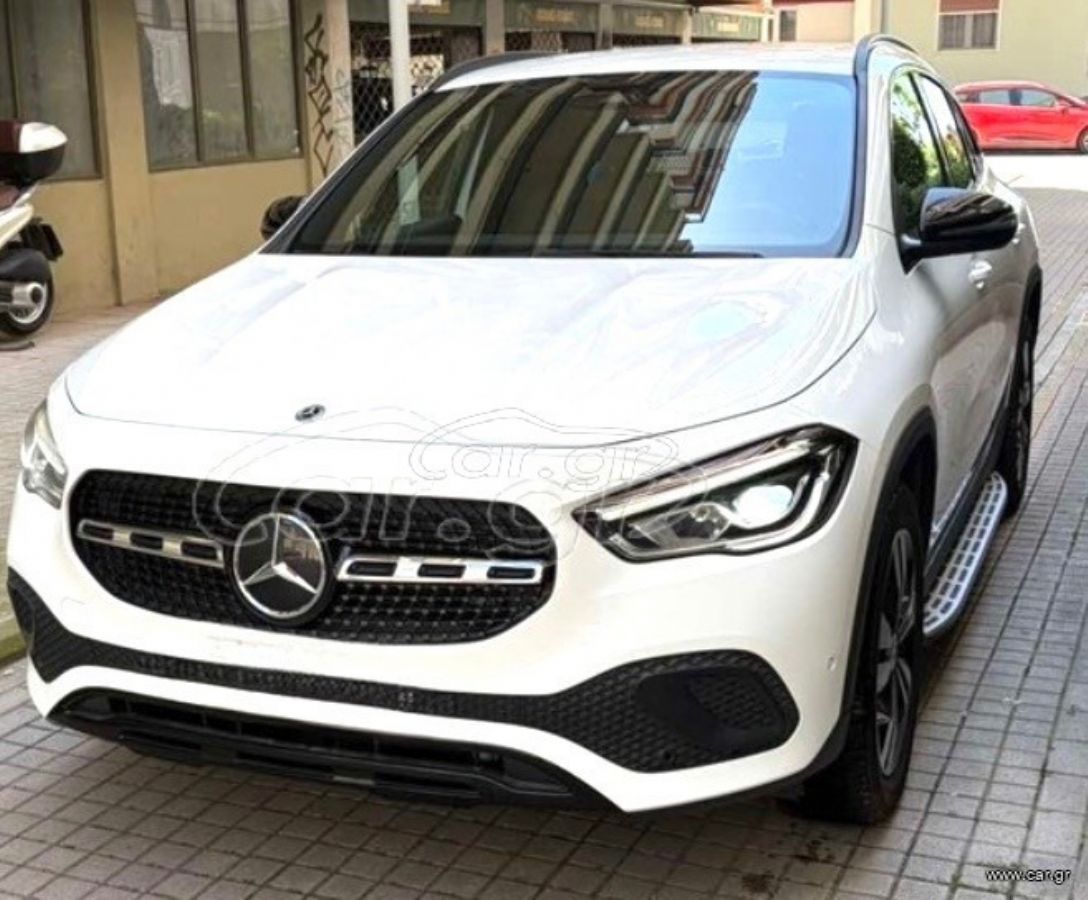 MERCEDES GLA 180 2022