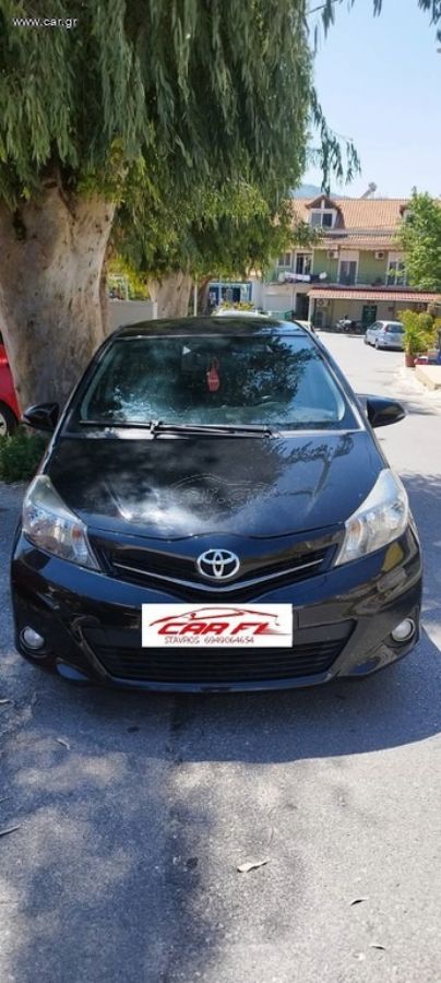 TOYOTA YARIS 2011