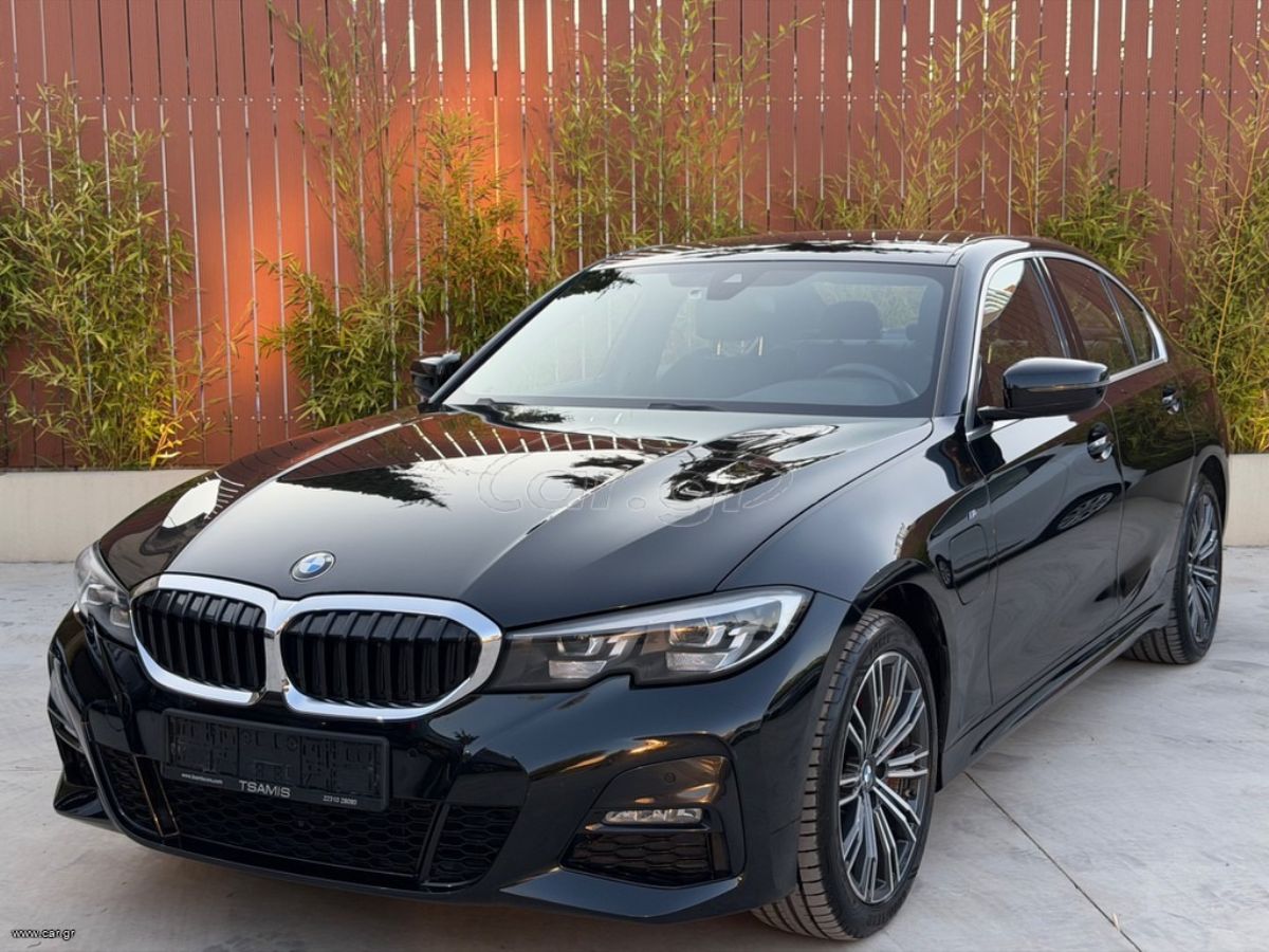 BMW 330 2022