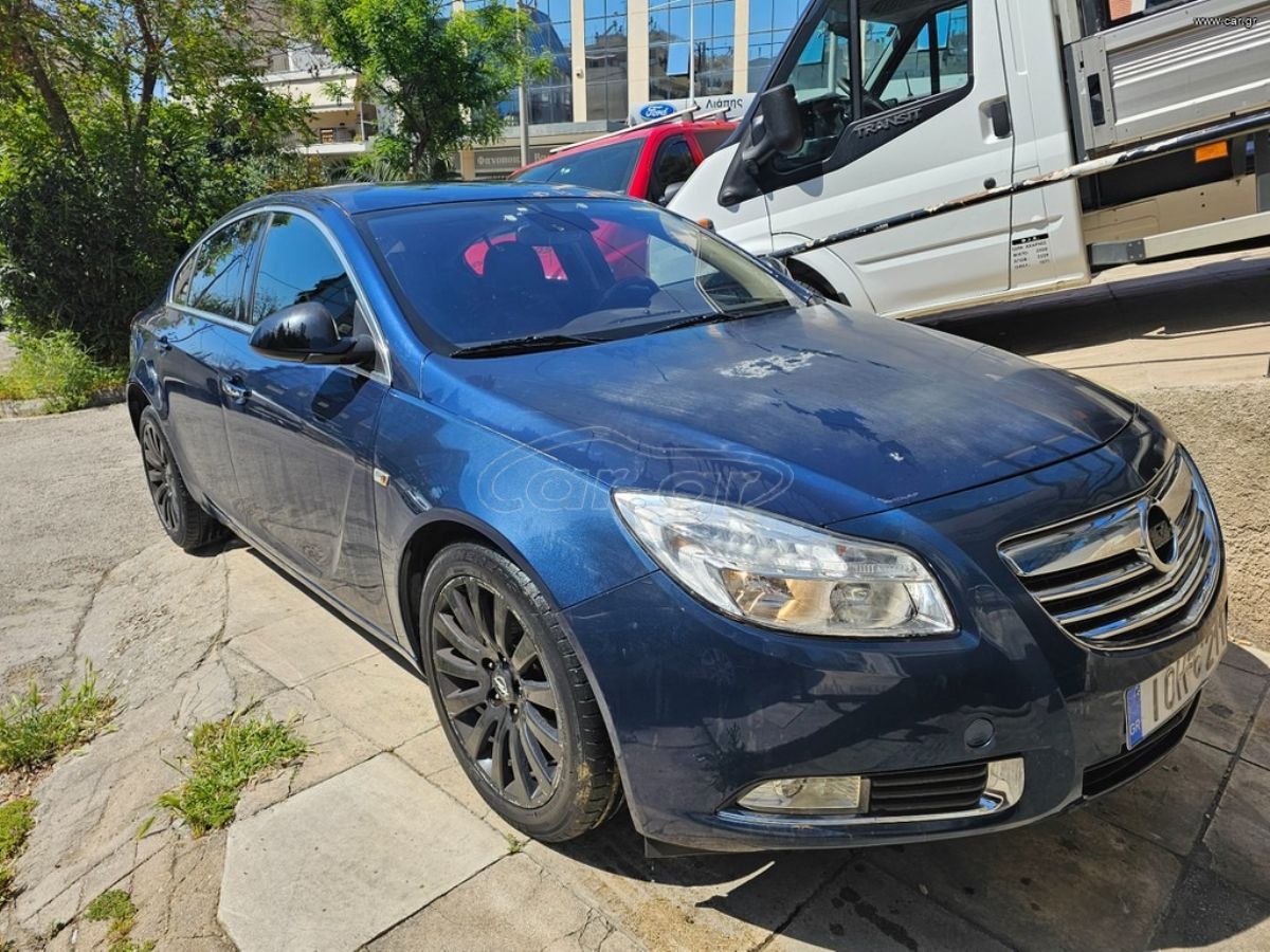 OPEL INSIGNIA 2012