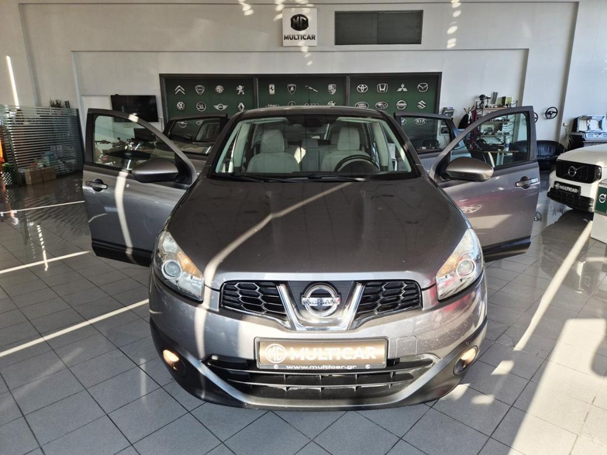 NISSAN QASHQAI 2011