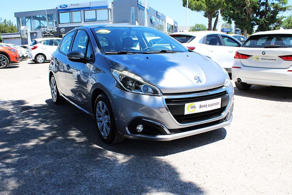 PEUGEOT 208 2019