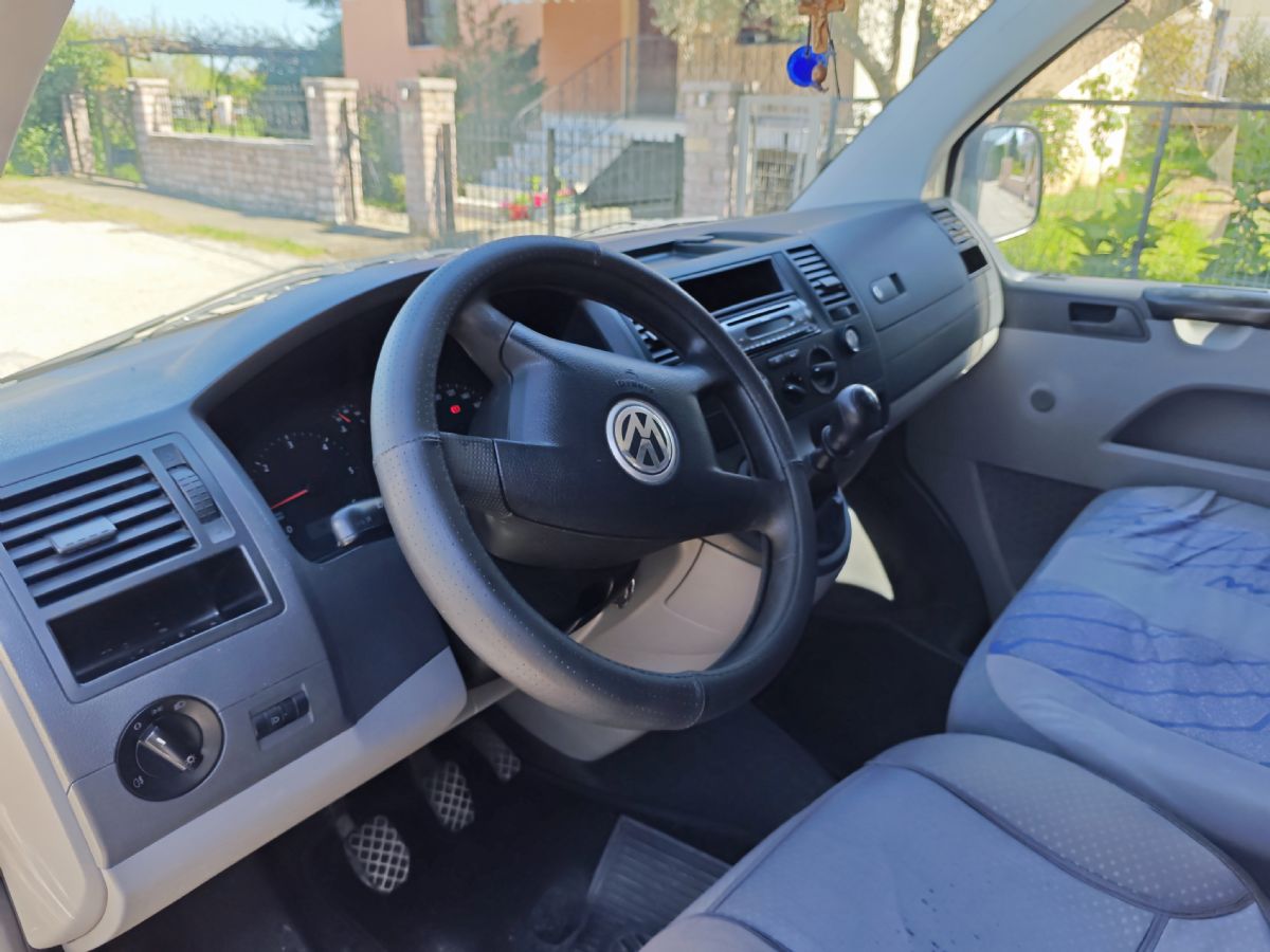 VW T5  2006