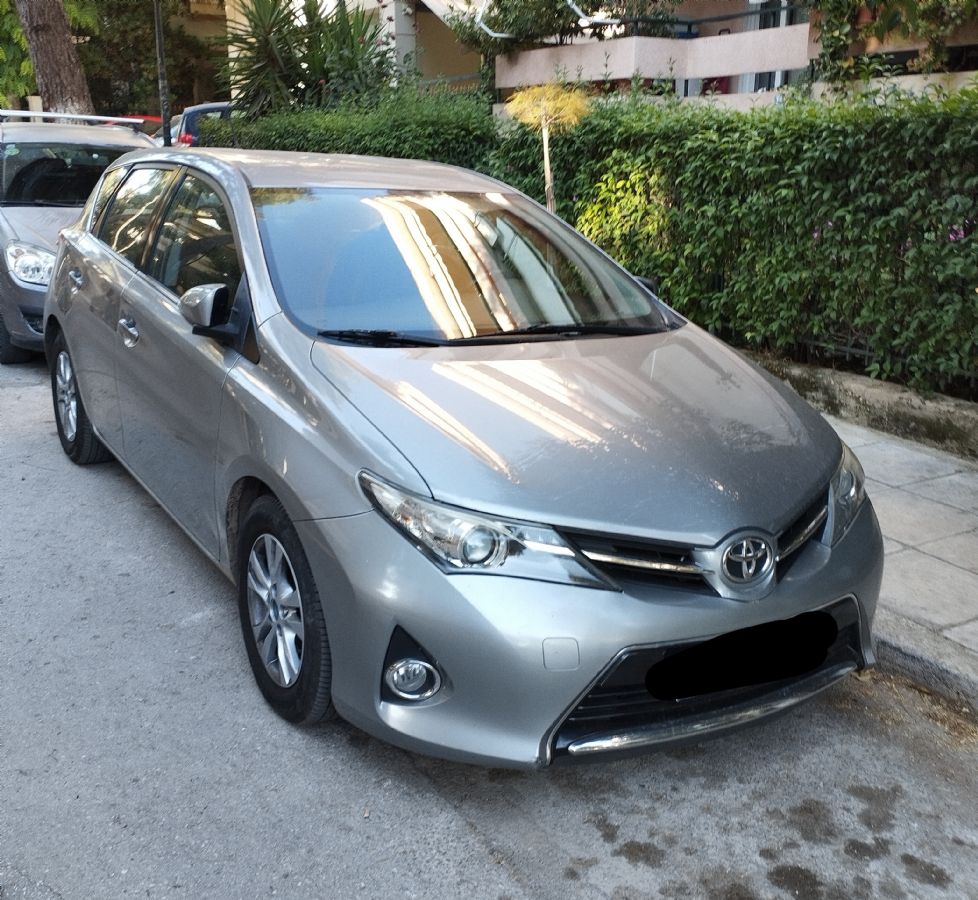 TOYOTA AURIS 2014