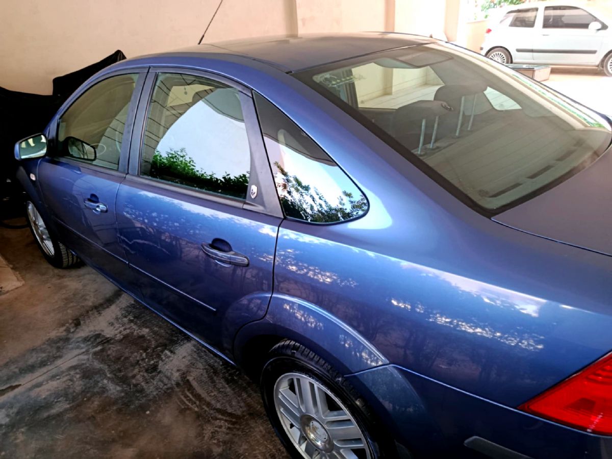 FORD FOCUS 2005