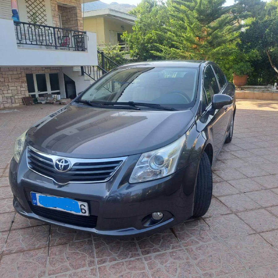 TOYOTA AVENSIS 2010