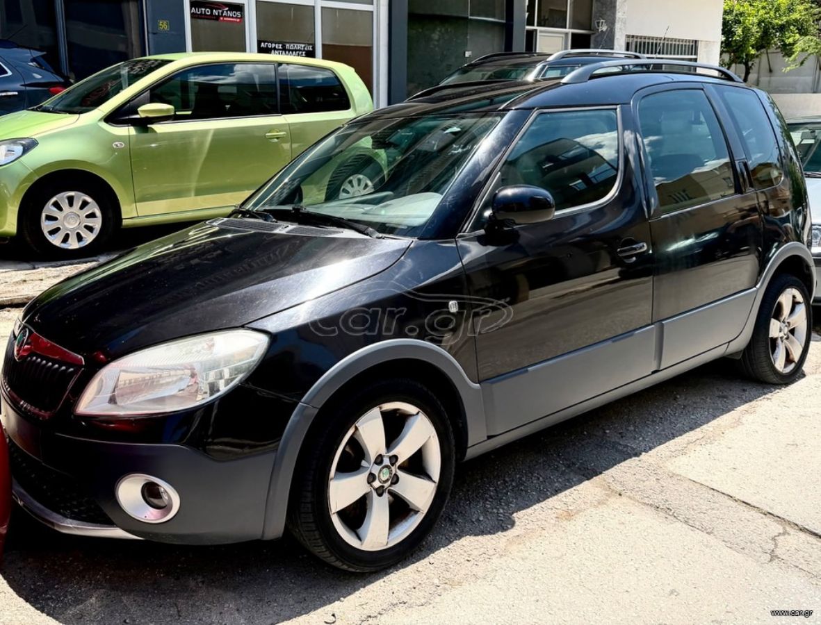 SKODA ROOMSTER 2013