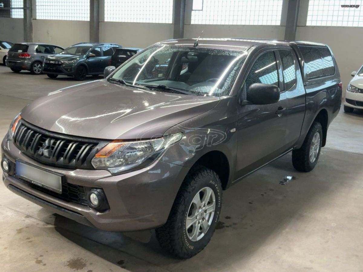 MITSUBISHI L200 2016
