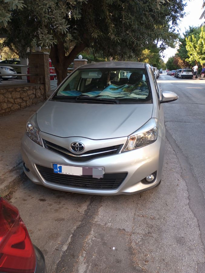 TOYOTA YARIS 2012