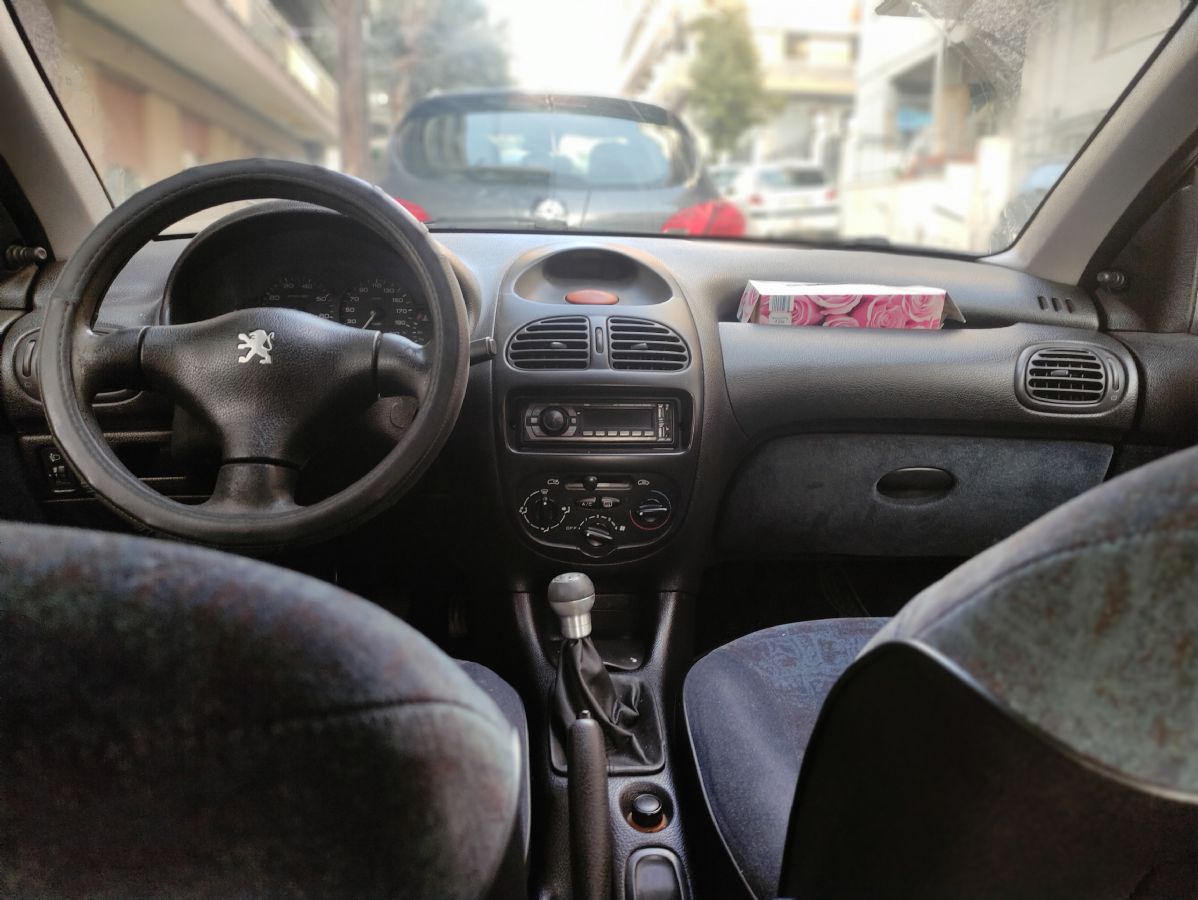 PEUGEOT 206 2000