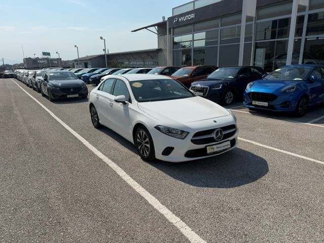 MERCEDES A180 2021