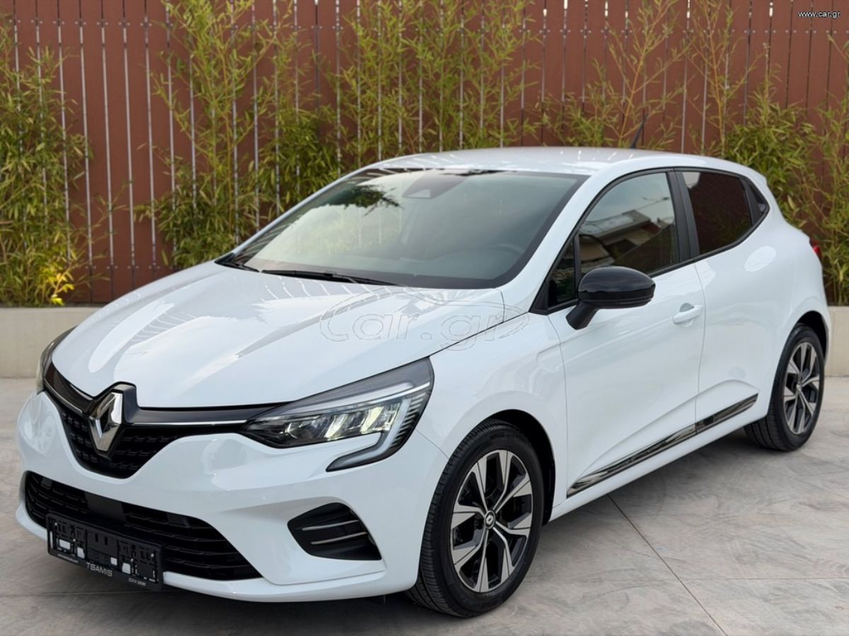 RENAULT CLIO 2023