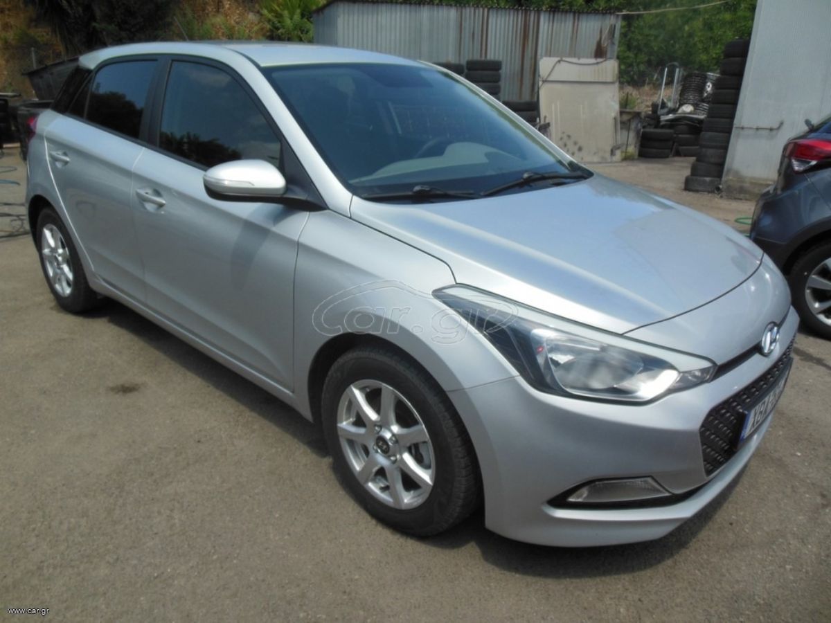 HYUNDAI i20 2015