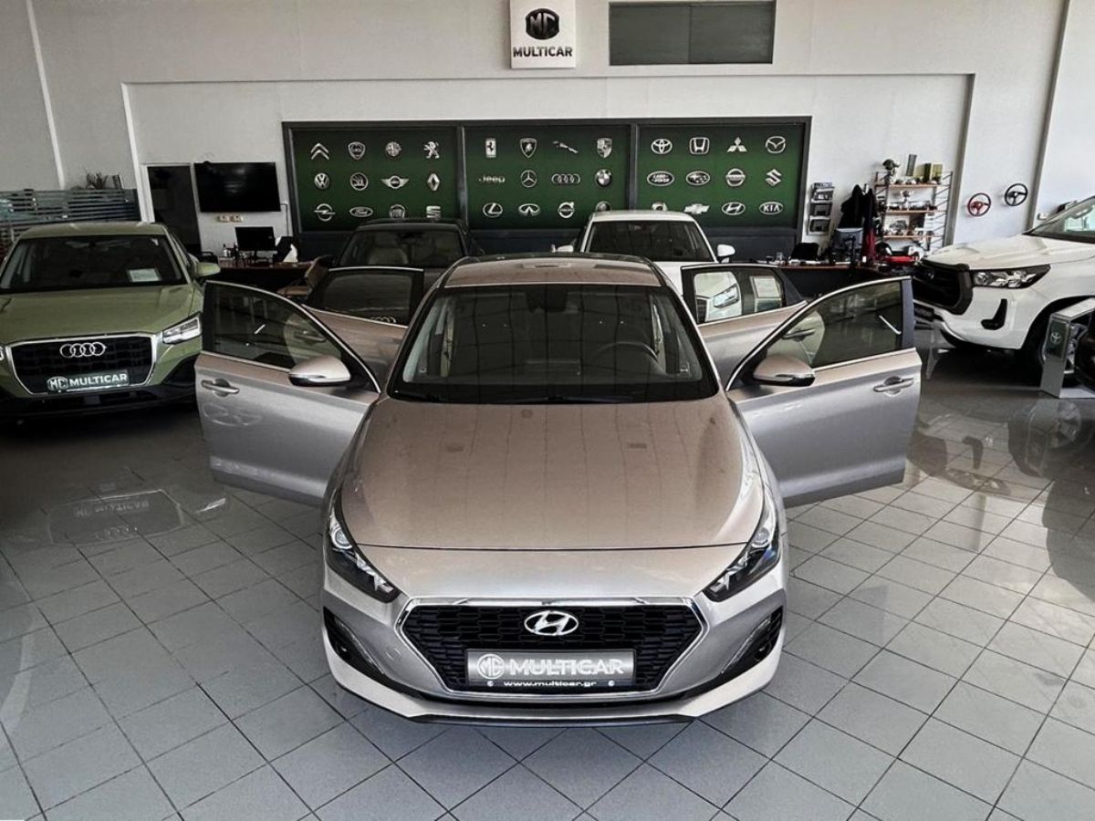 HYUNDAI i30 2020