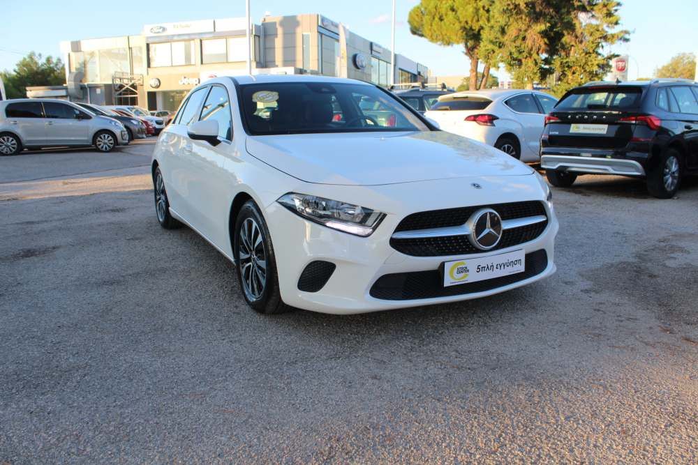 MERCEDES A180 2022