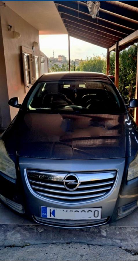 OPEL INSIGNIA 2011