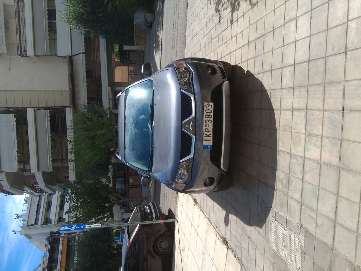 MITSUBISHI OUTLANDER 2008