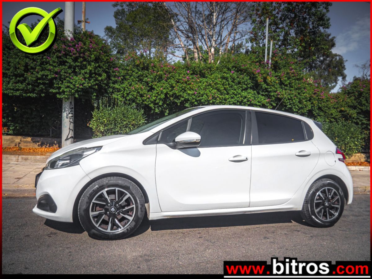PEUGEOT 208 2018