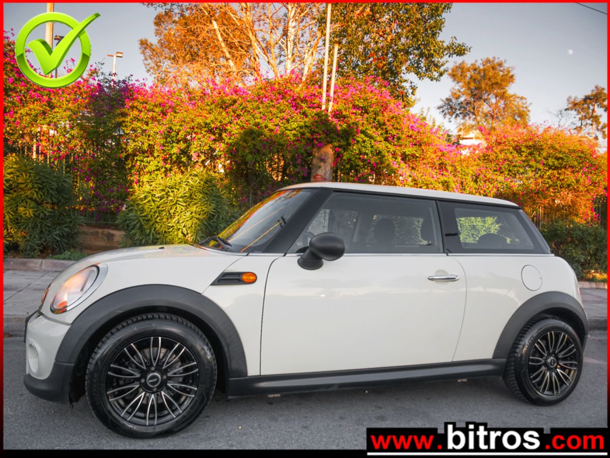 MINI COOPER 2011