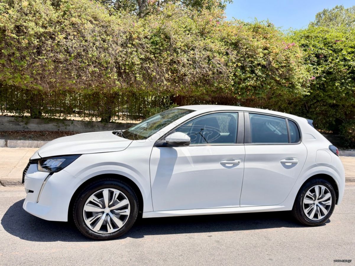PEUGEOT 208 2020