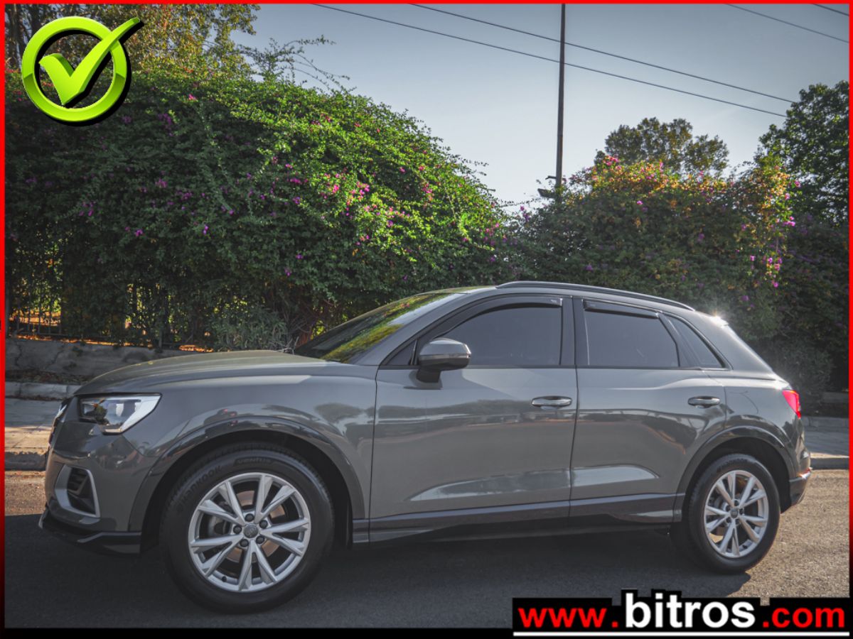 AUDI Q3 2021