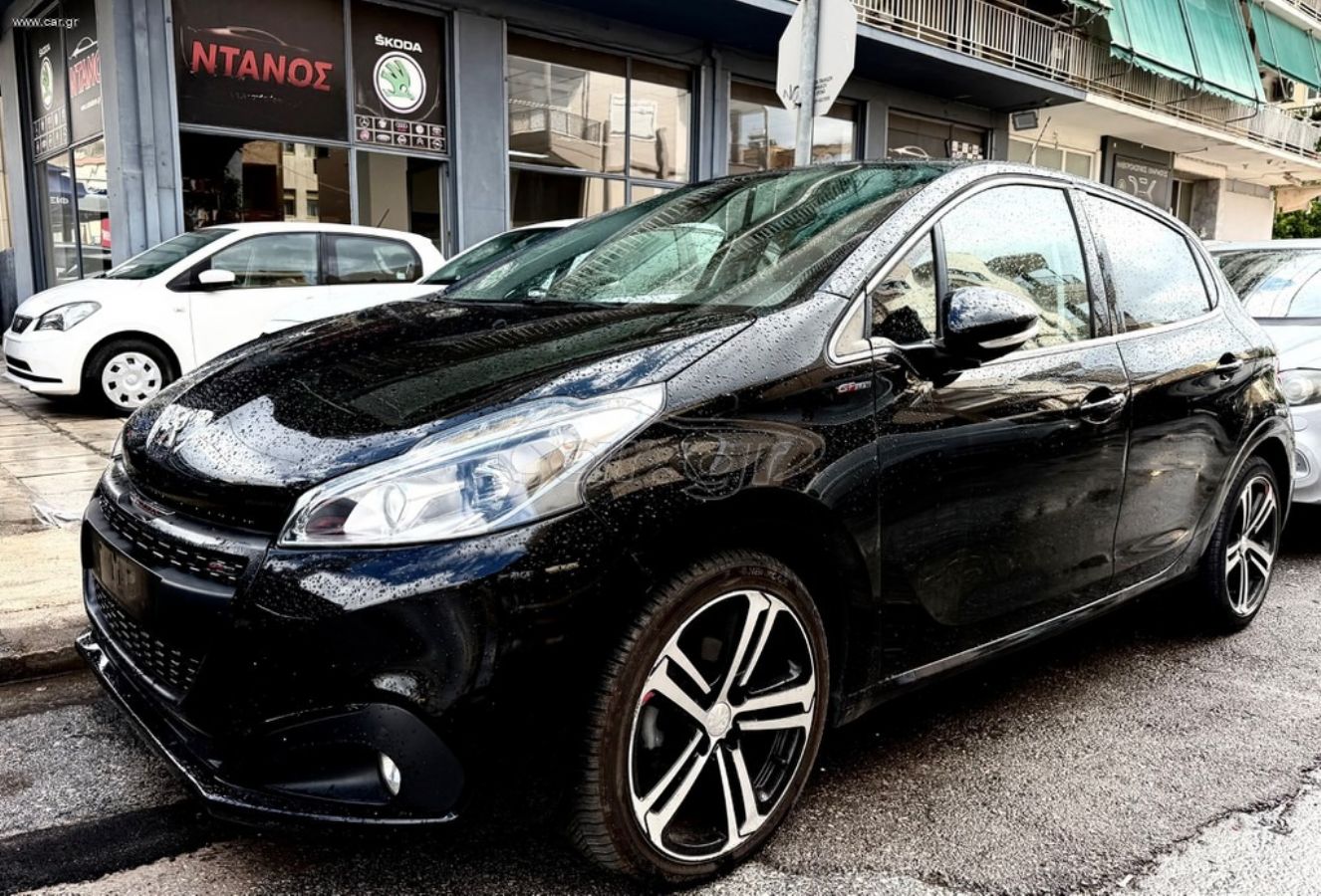 PEUGEOT 208 2018