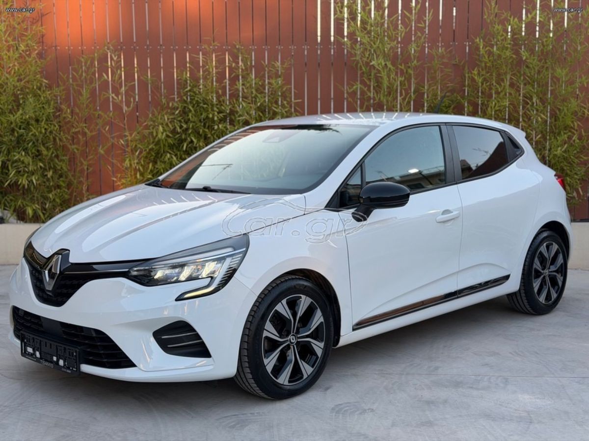 RENAULT CLIO 2022