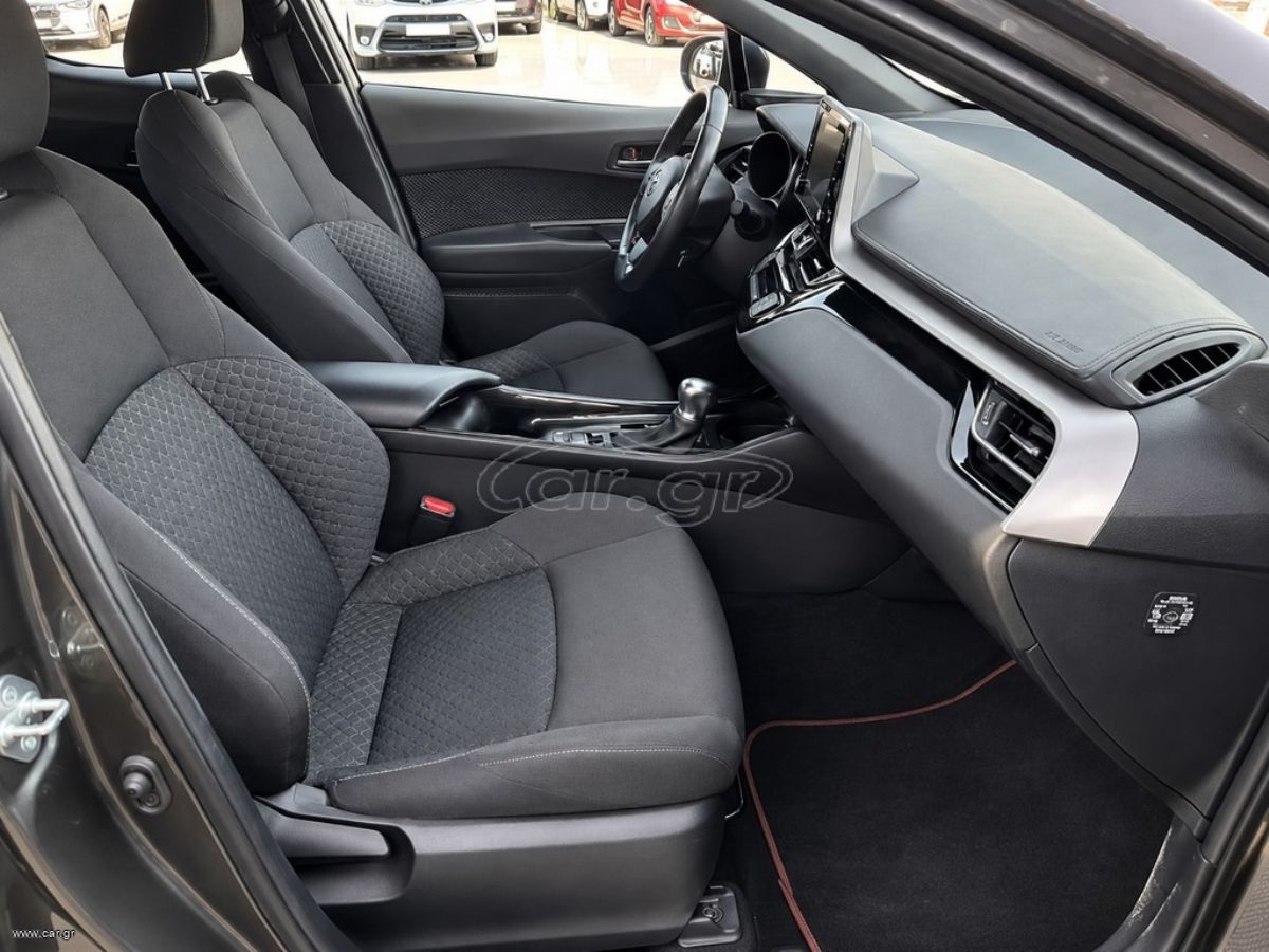 TOYOTA C-HR  2023
