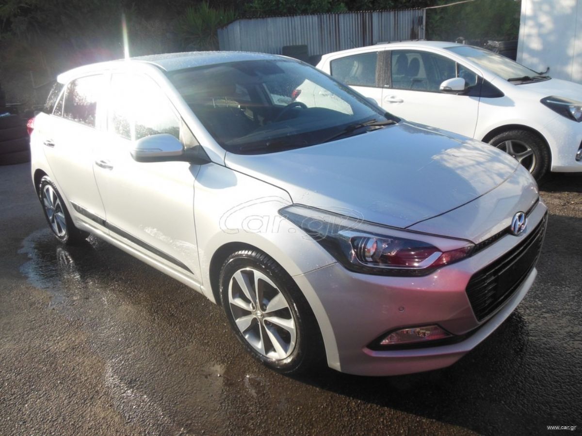 HYUNDAI i20 2015
