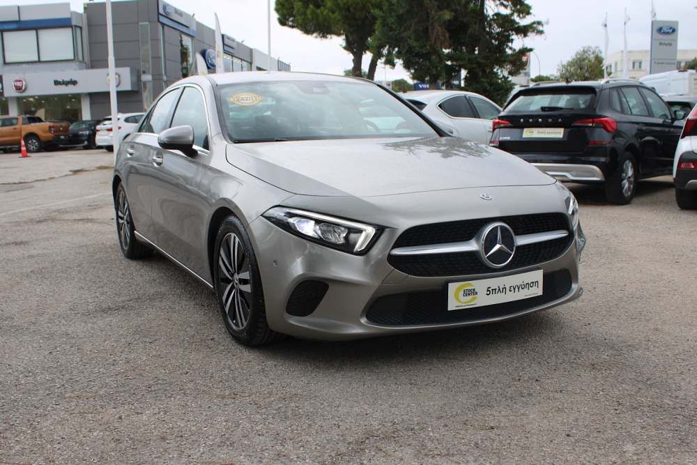 MERCEDES A180 2020