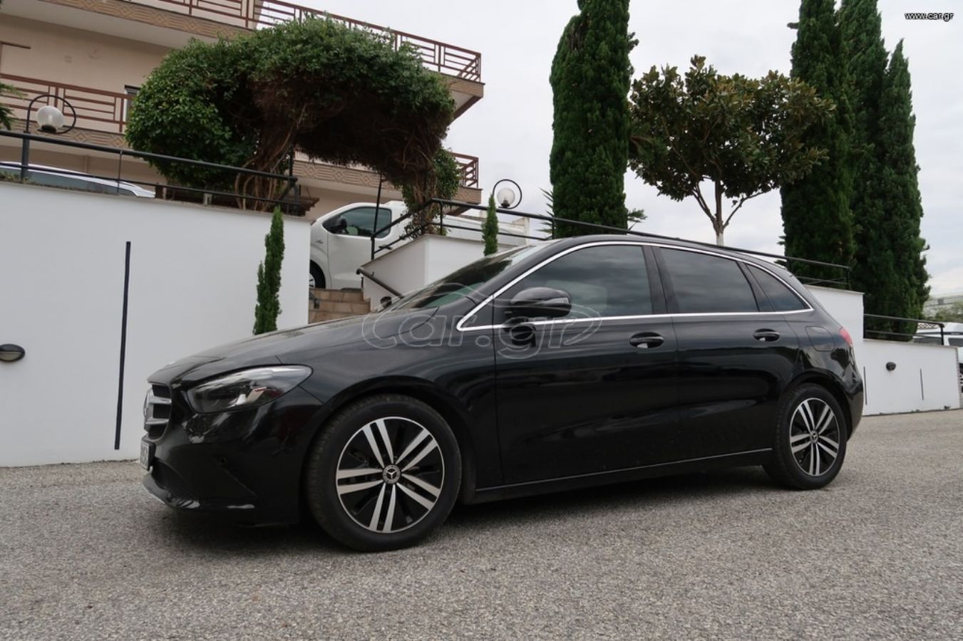 MERCEDES B200 2022