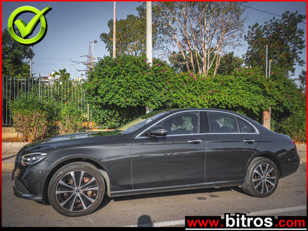 MERCEDES E300 2022