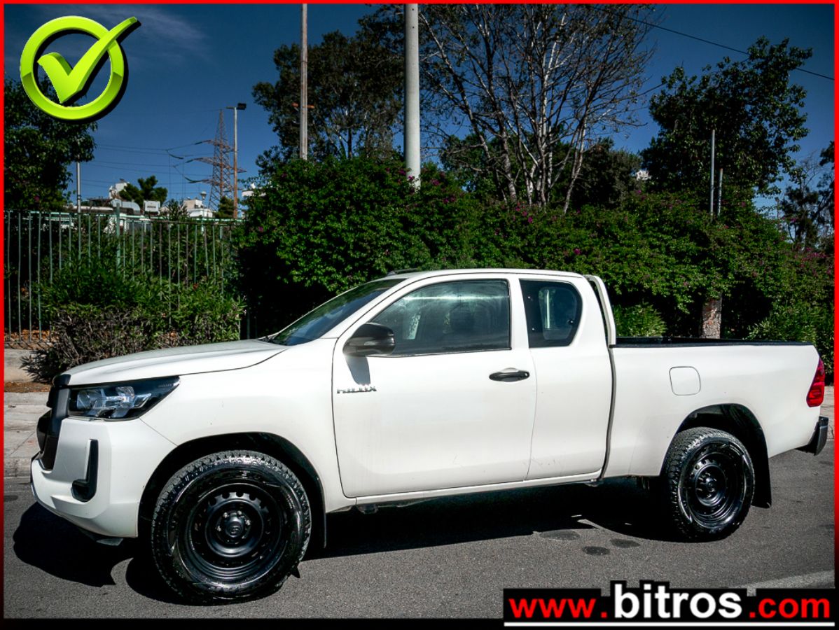 TOYOTA HILUX 2022