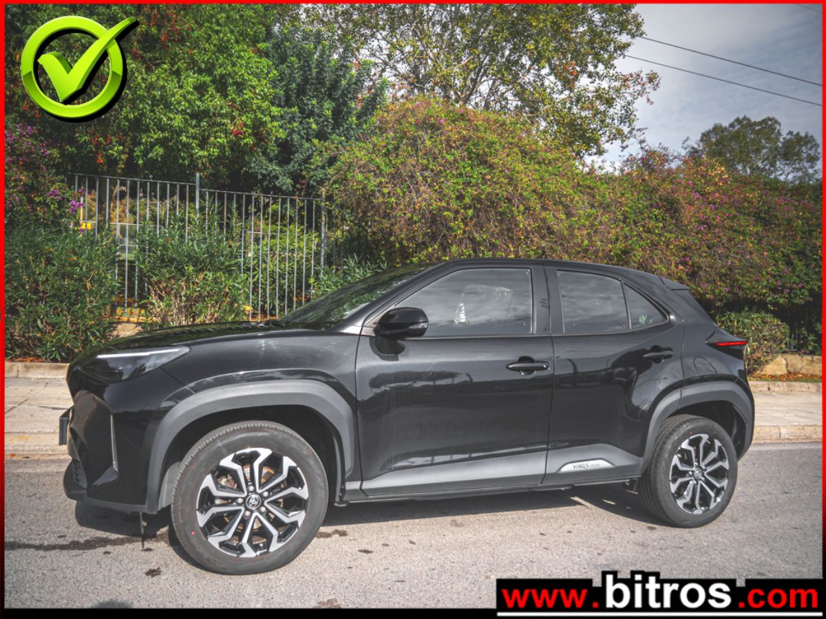 TOYOTA Yaris Cross 2024
