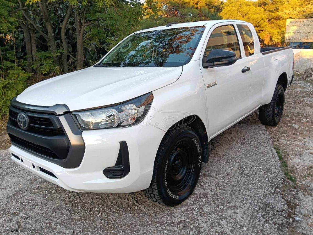 TOYOTA HILUX 2022