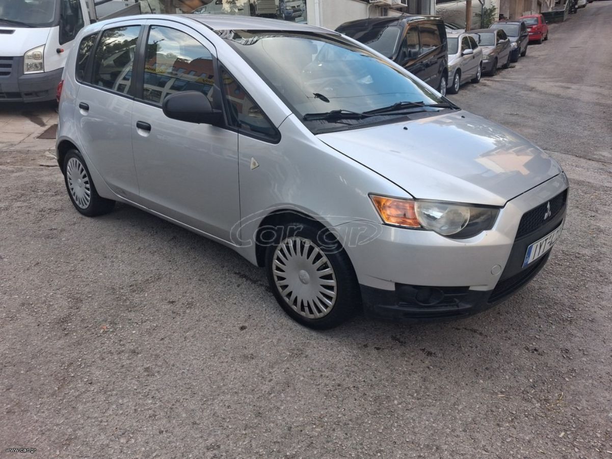 MITSUBISHI COLT 2010