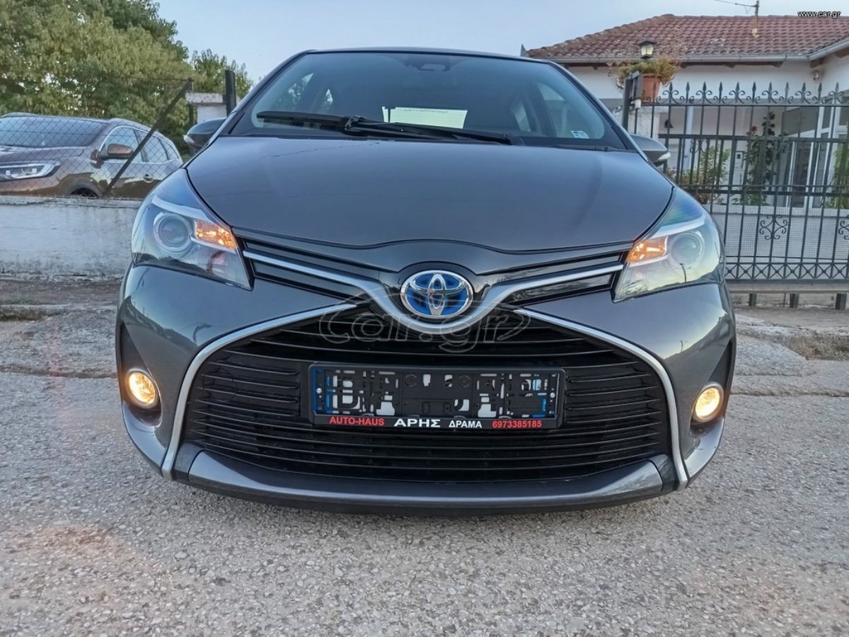 TOYOTA YARIS 2015